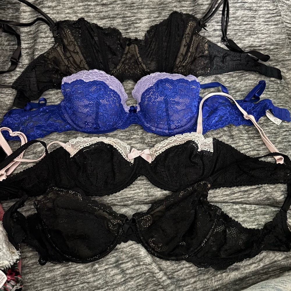 Victorias Secret bundle Unlined Push-Up W/O Padding Lace Bra